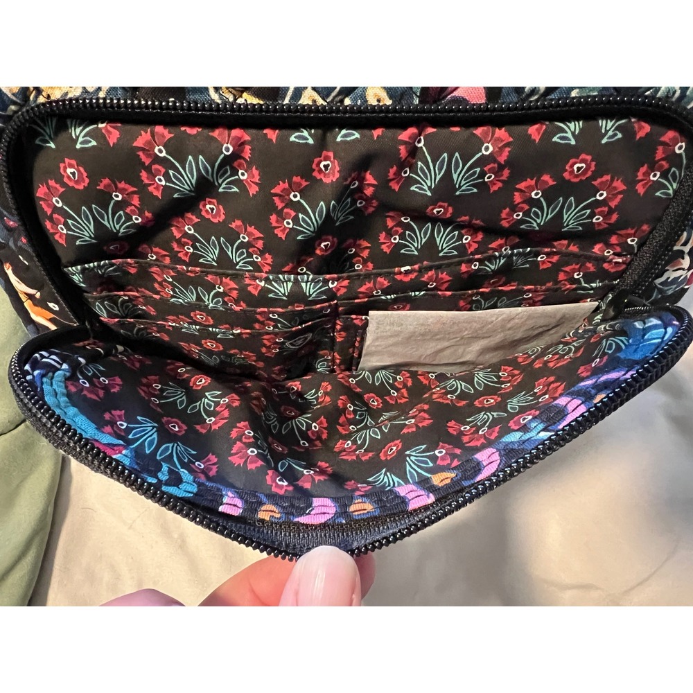 Vera Bradley NWT Floral Quilted Crossbody Shoulder Bag Petite Purse Black Blue - Picture 4 of 9